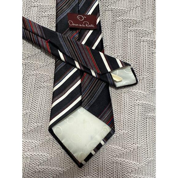 Oscar de la Renta brown striped silk tie - Picture 3 of 6